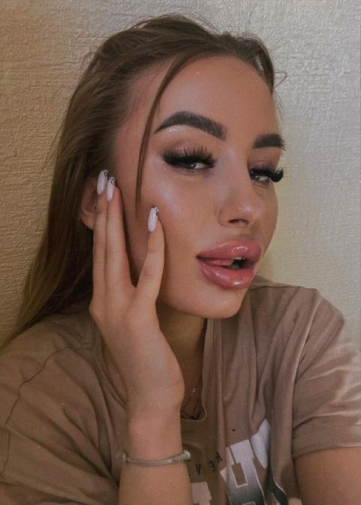 Индивидуалка Арина фото № 2 в городе Миллерово