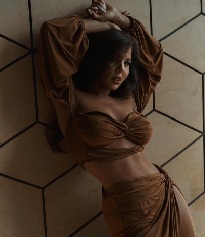 Анюта, Г. Миллерово