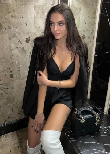 Анжелика, Г. Миллерово